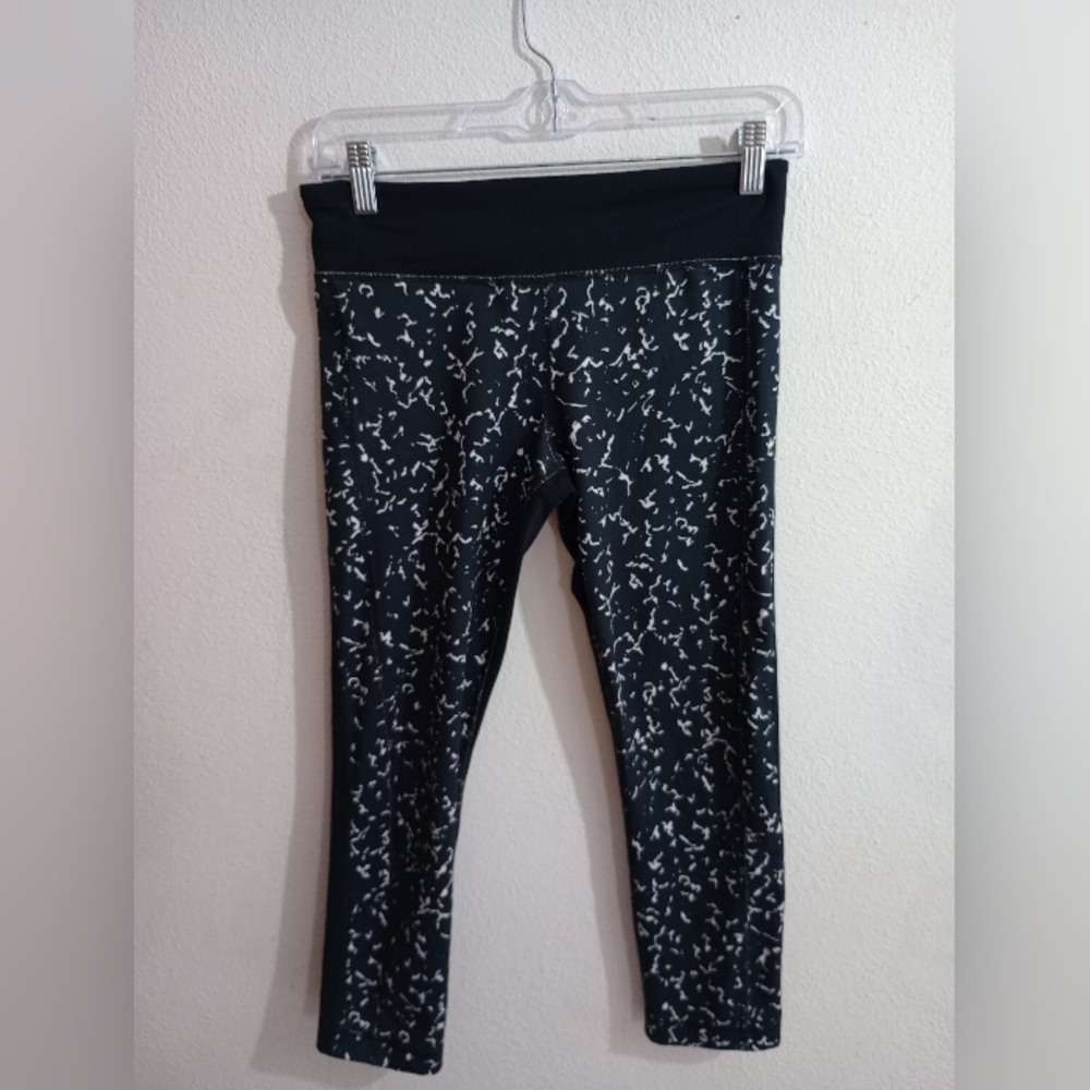 Under Armour Black‎ and White Patterned Leggings